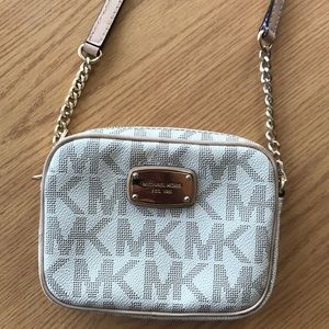 Michael Kors White and Gold Crossbody